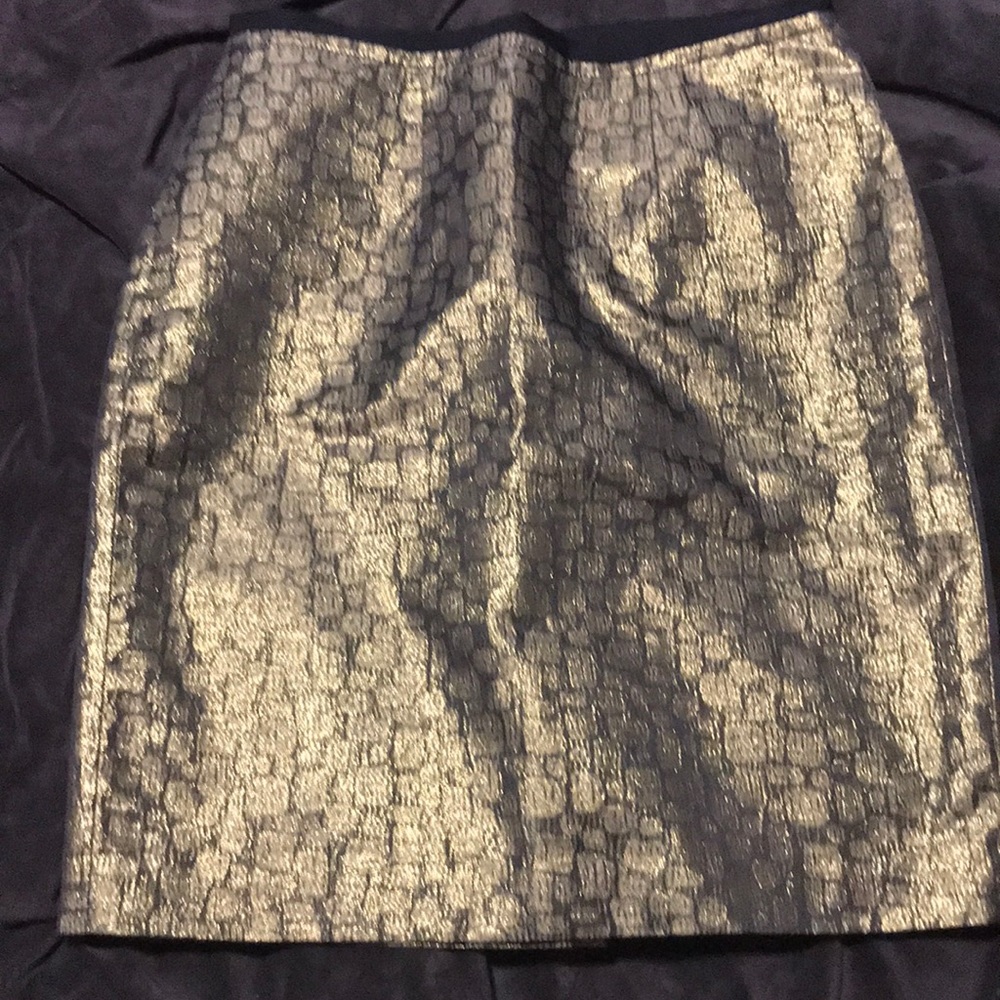 Ann Taylor loft skirt. Gold sparkle
